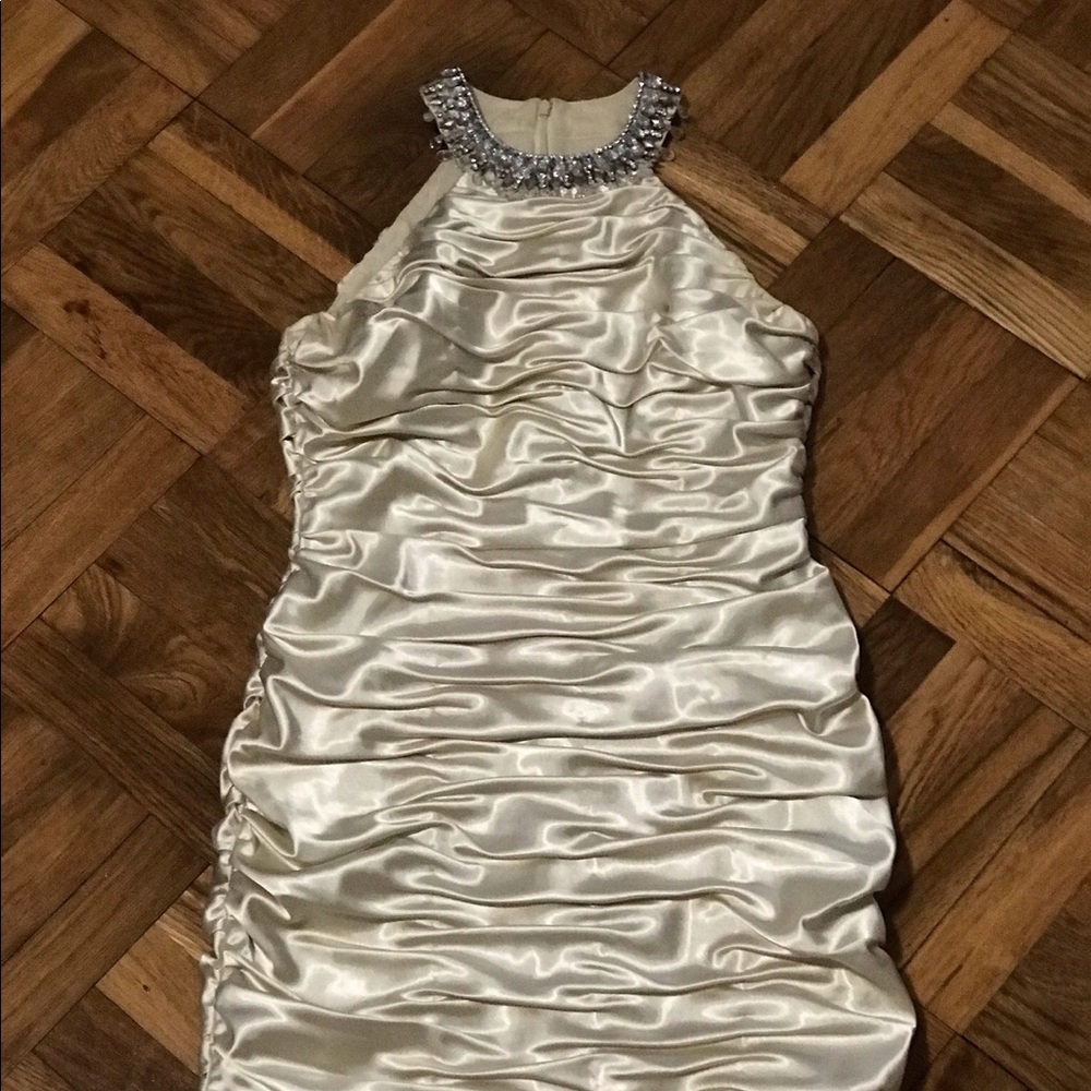 Fabulous creamy color mini cocktail dress (M )